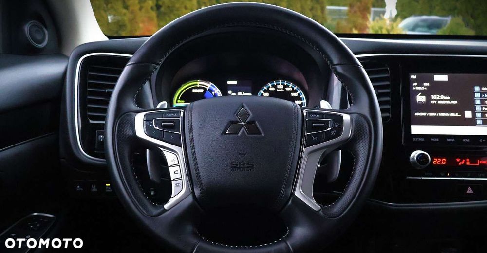 Mitsubishi Outlander - 26