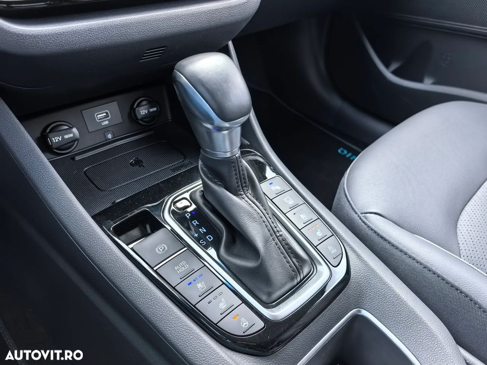 Hyundai IONIQ 1.6 GDI Premium - 8