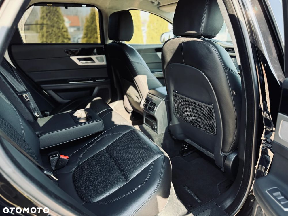 Jaguar XF 2.0 i4D Prestige - 21