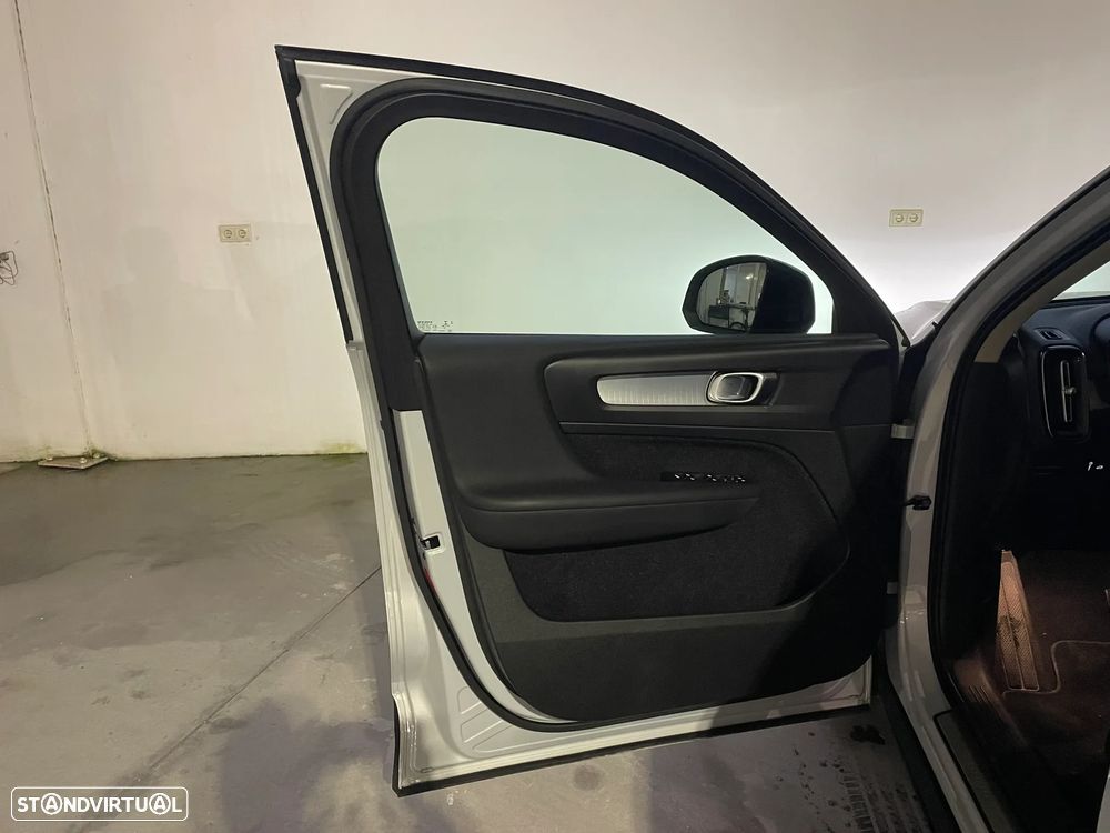 Volvo XC 40 1.5 T5 PHEV Momentum Plus - 12