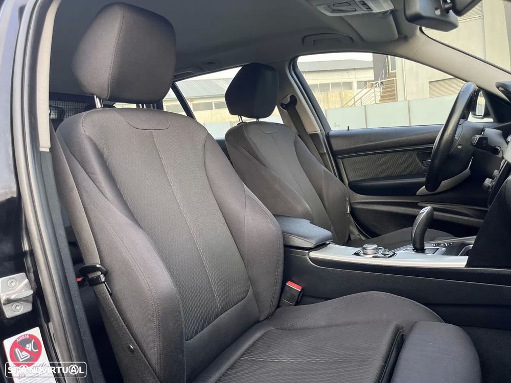 BMW 320 d Touring Aut. Sport Line - 49