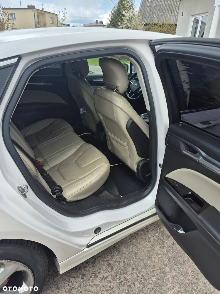 Ford Fusion - 9