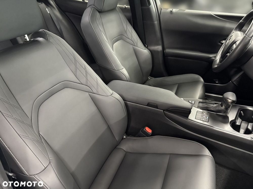 Lexus UX 250h GPF F Sport Design 2WD - 26
