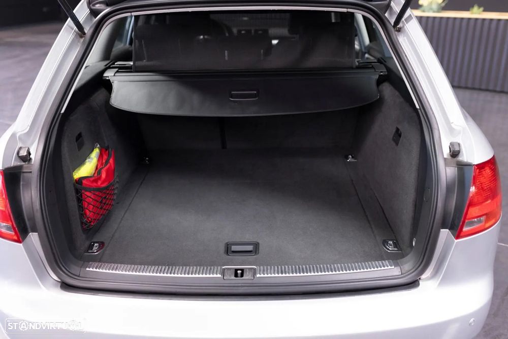 Audi A4 Avant - 10