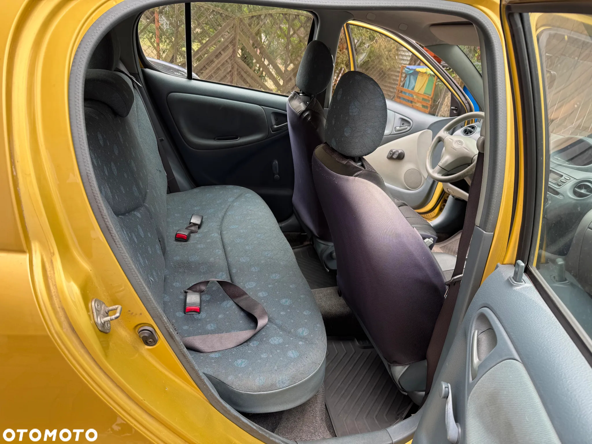 Toyota Yaris 1.0 Base - 10