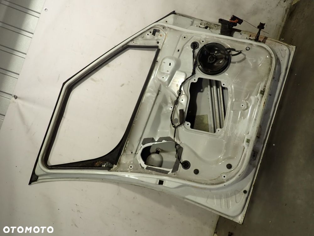 DRZWI LEWY PRZÓD SKODA PRAKTIK - 7