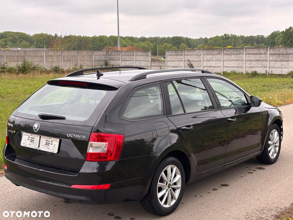 Skoda Octavia 1.6 TDI DPF DSG Ambition - 15