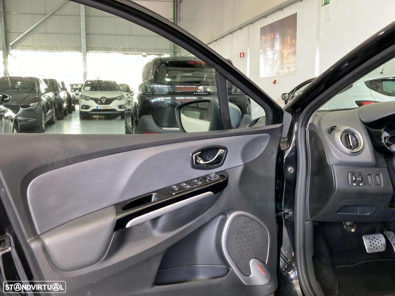 Renault Clio 1.2 TCE GT EDC - 11
