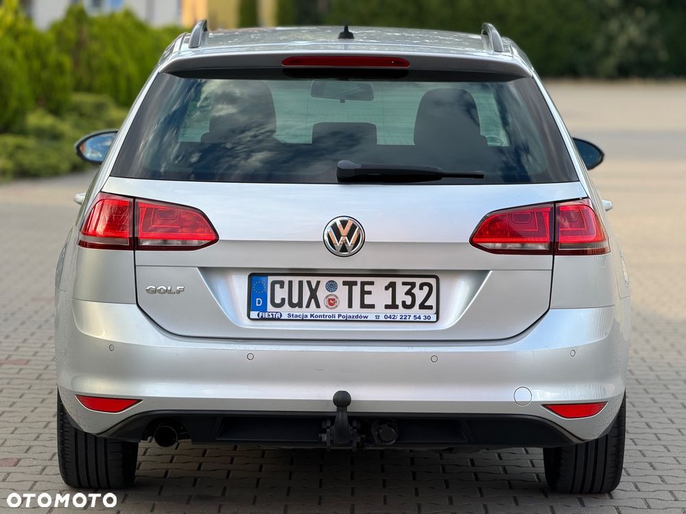 Volkswagen Golf 1.6 TDI DPF Highline - 9