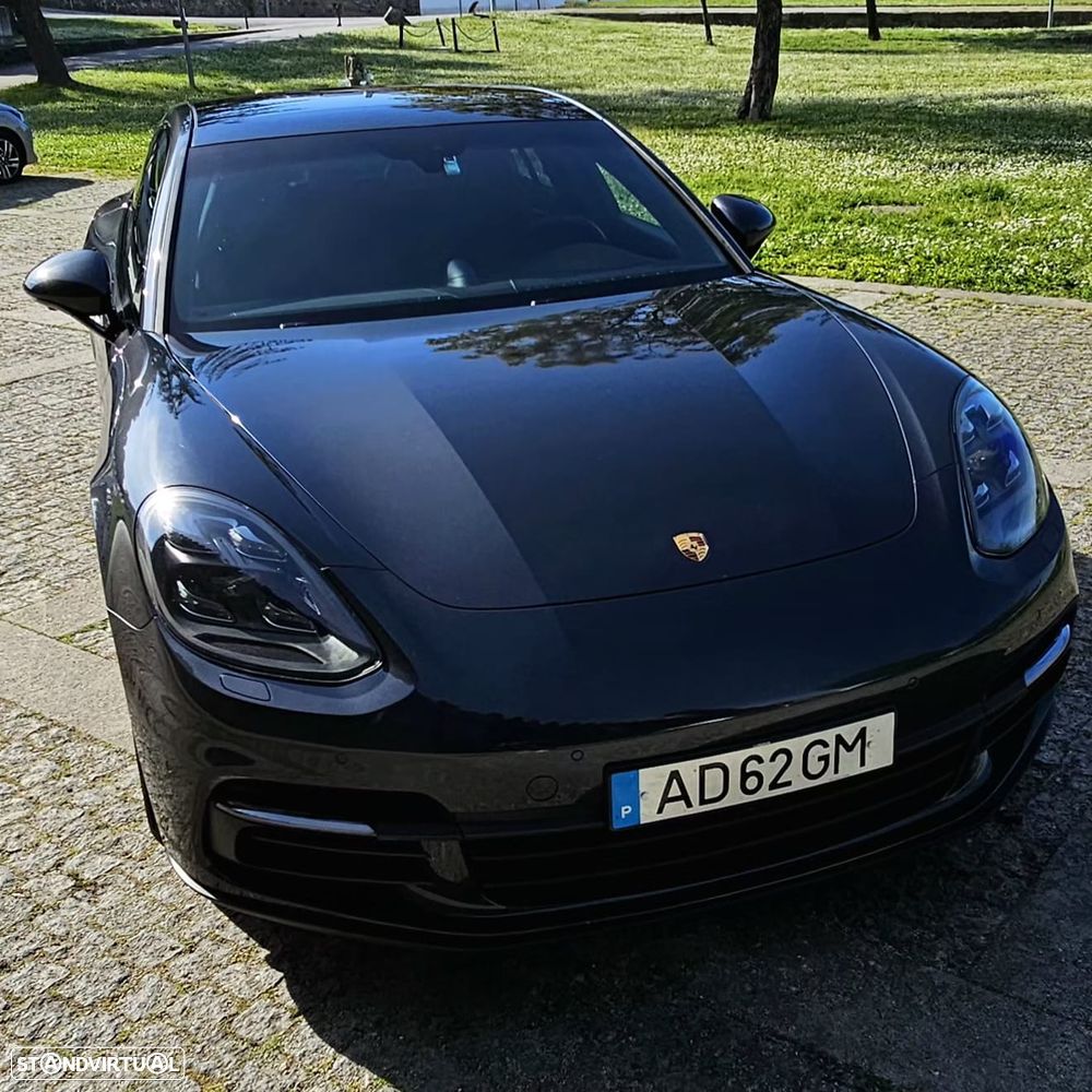 Porsche Panamera 4 E-Hybrid 10 Years Edition - 2