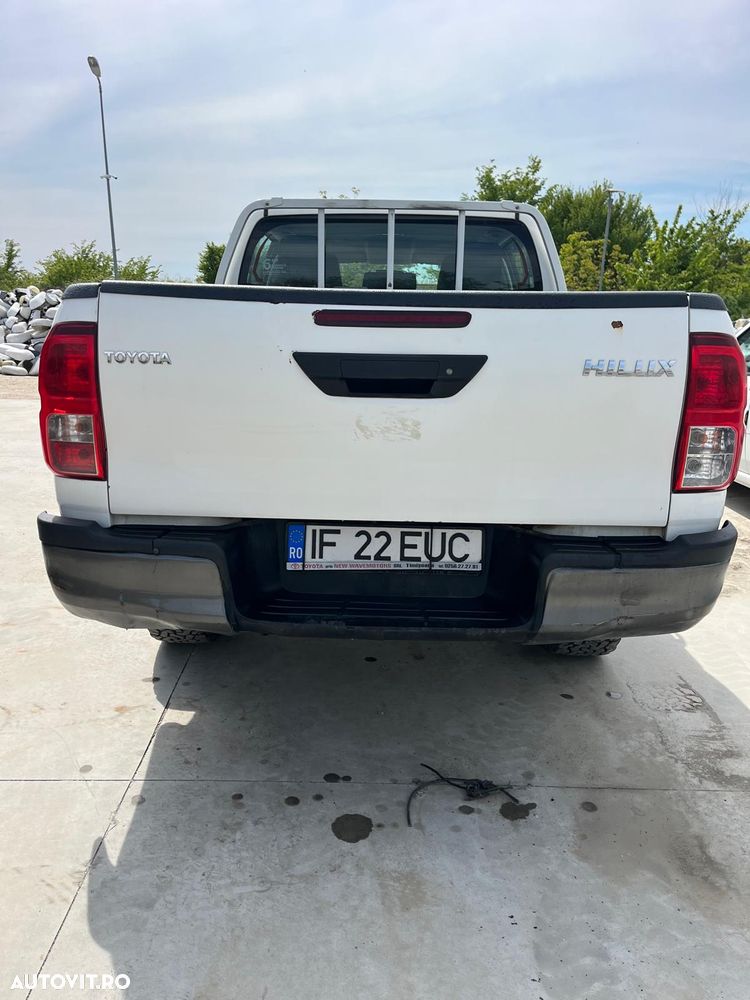 Toyota HILUX - 4