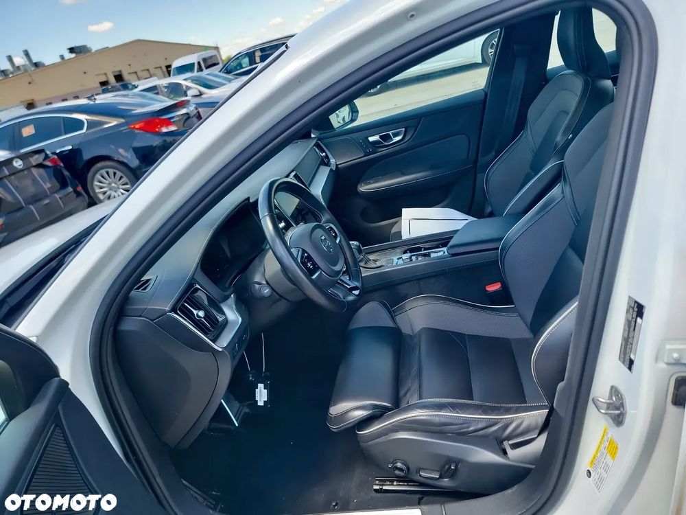 Volvo S60 T6 AWD R-Design - 7