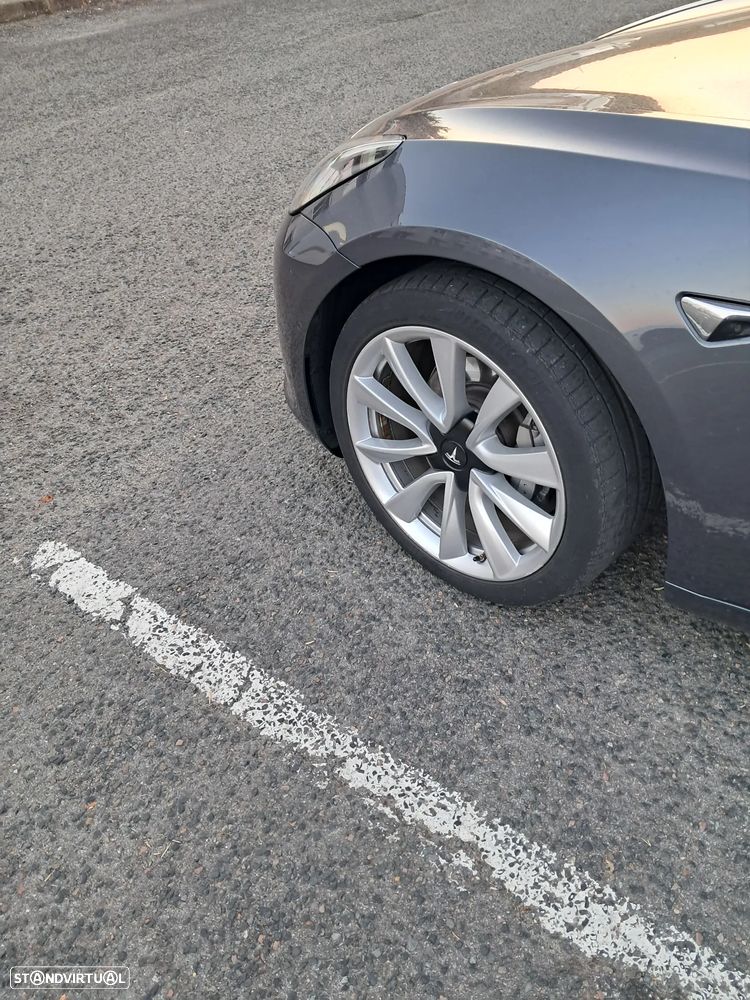 Tesla Model 3 Standard Range Plus RWD - 24