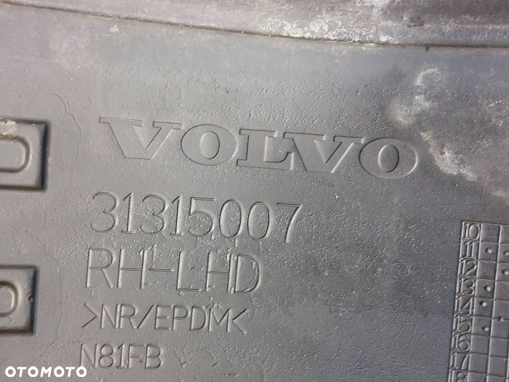 DYWANIKI KOMPLET VOLVO V70 III 30734678 31292049 31315007 30734679 - 6