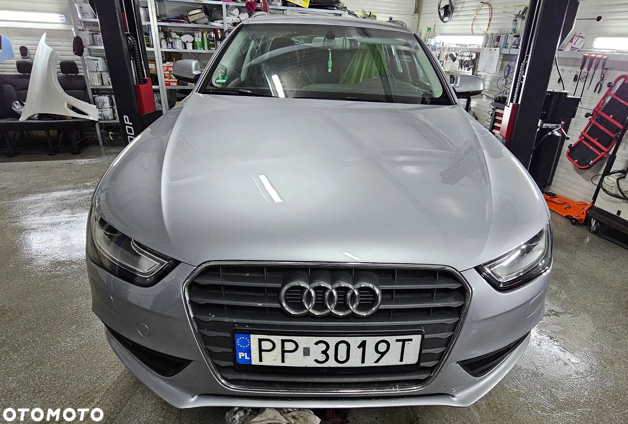 AUDI A4 B8 LIFT BŁOTNIK  PRZÓD PRAWY / LEWY W KOLOR: LZ7G - 1