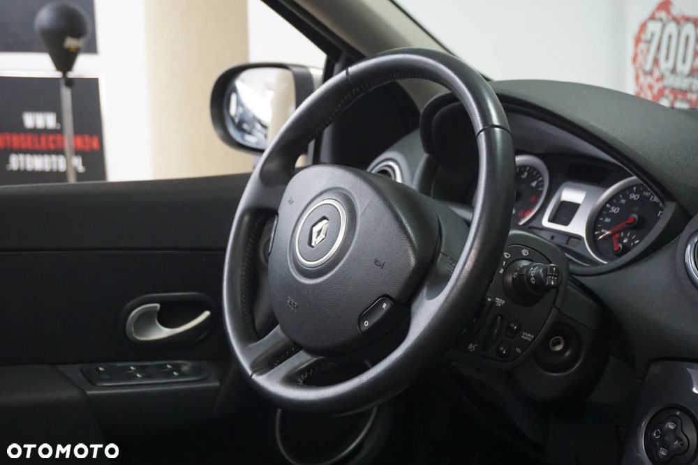 Renault Clio 1.5 dCi 85 FAP Dynamique - 16