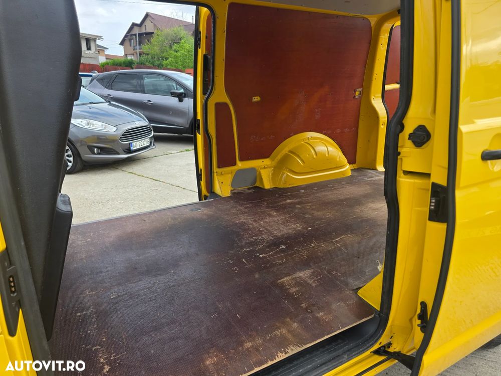 Volkswagen Transporter - 11