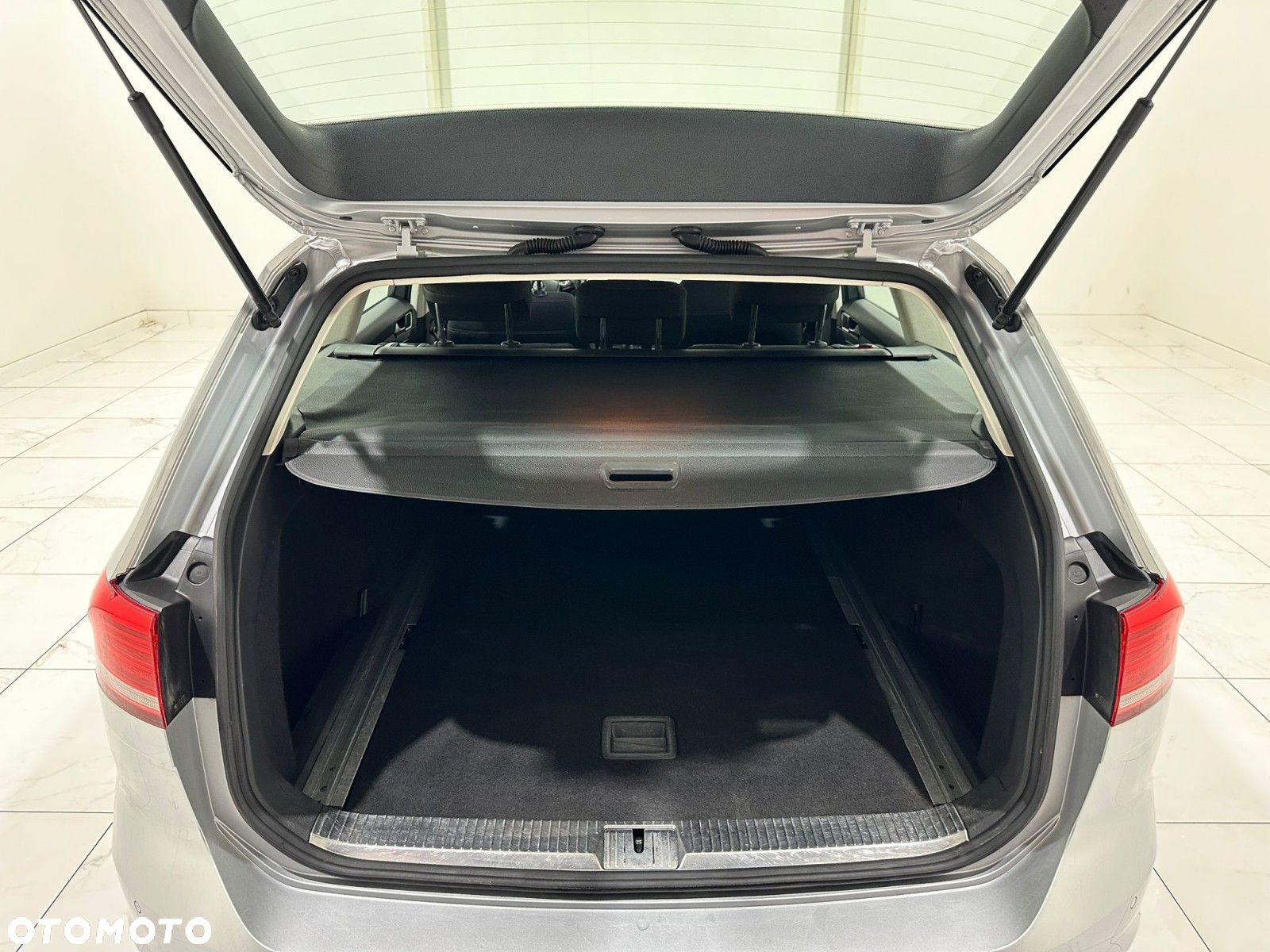 Volkswagen Passat - 36