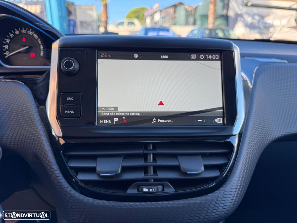 Peugeot 2008 1.2 PureTech Allure - 22