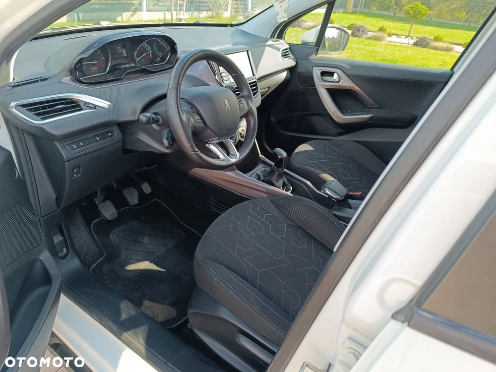 Peugeot 2008 PureTech 82 Active - 16