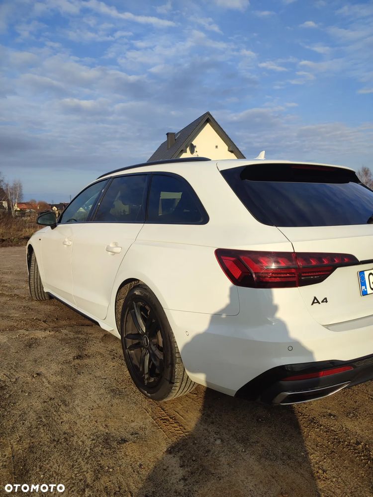 Audi A4 Avant 40 TDI quattro S tronic S line - 4