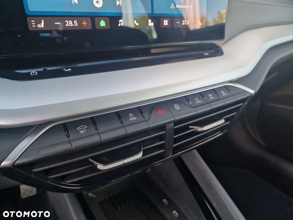 Skoda Octavia 1.5 TSI mHEV Selection DSG - 24