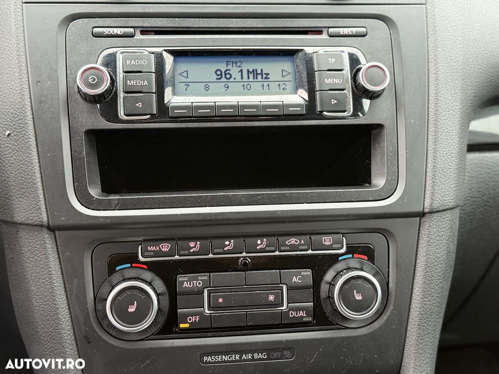 Volkswagen Golf 1.4 TSI DSG Style - 7