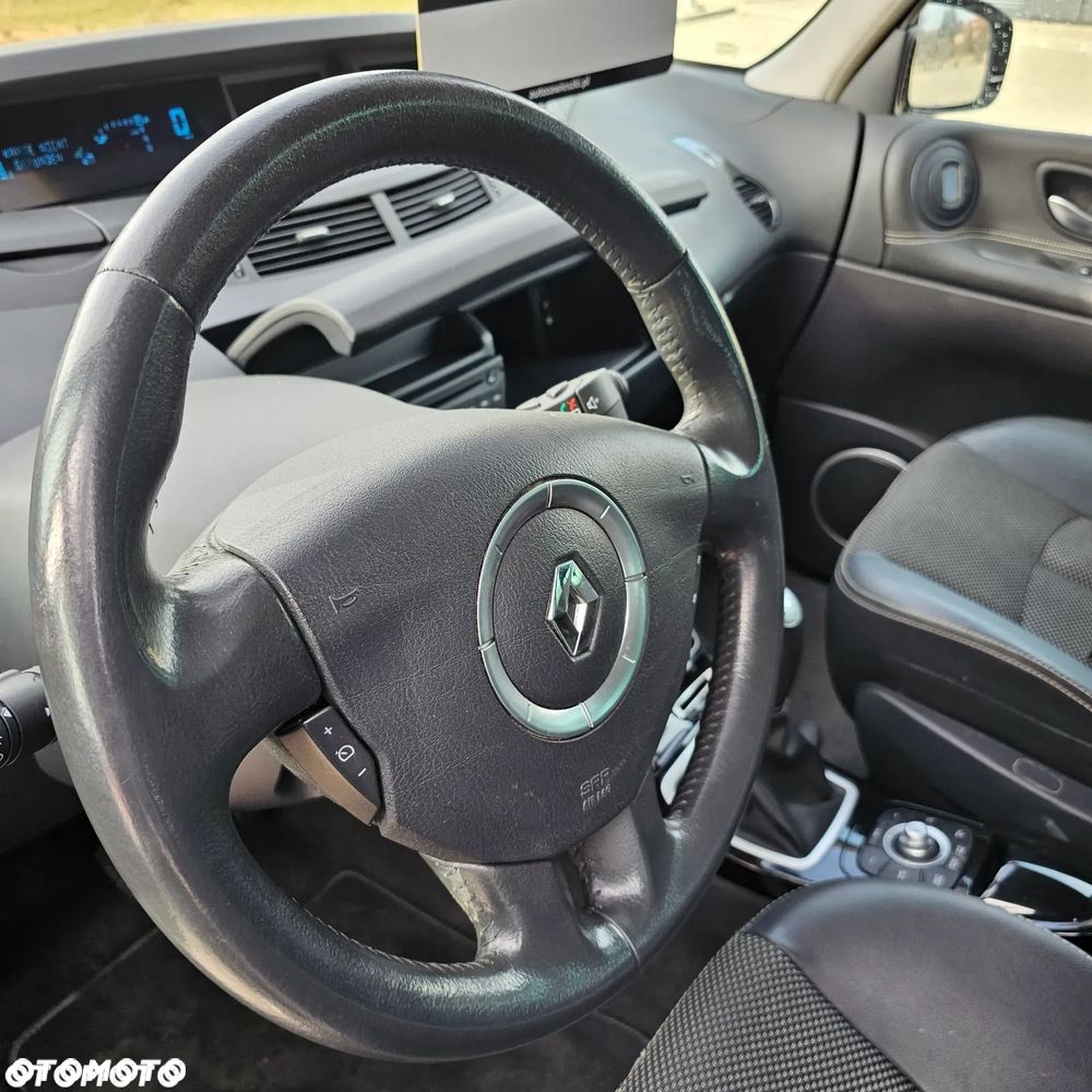 Renault Grand Espace 2.0 dCi FAP Navitech - 19