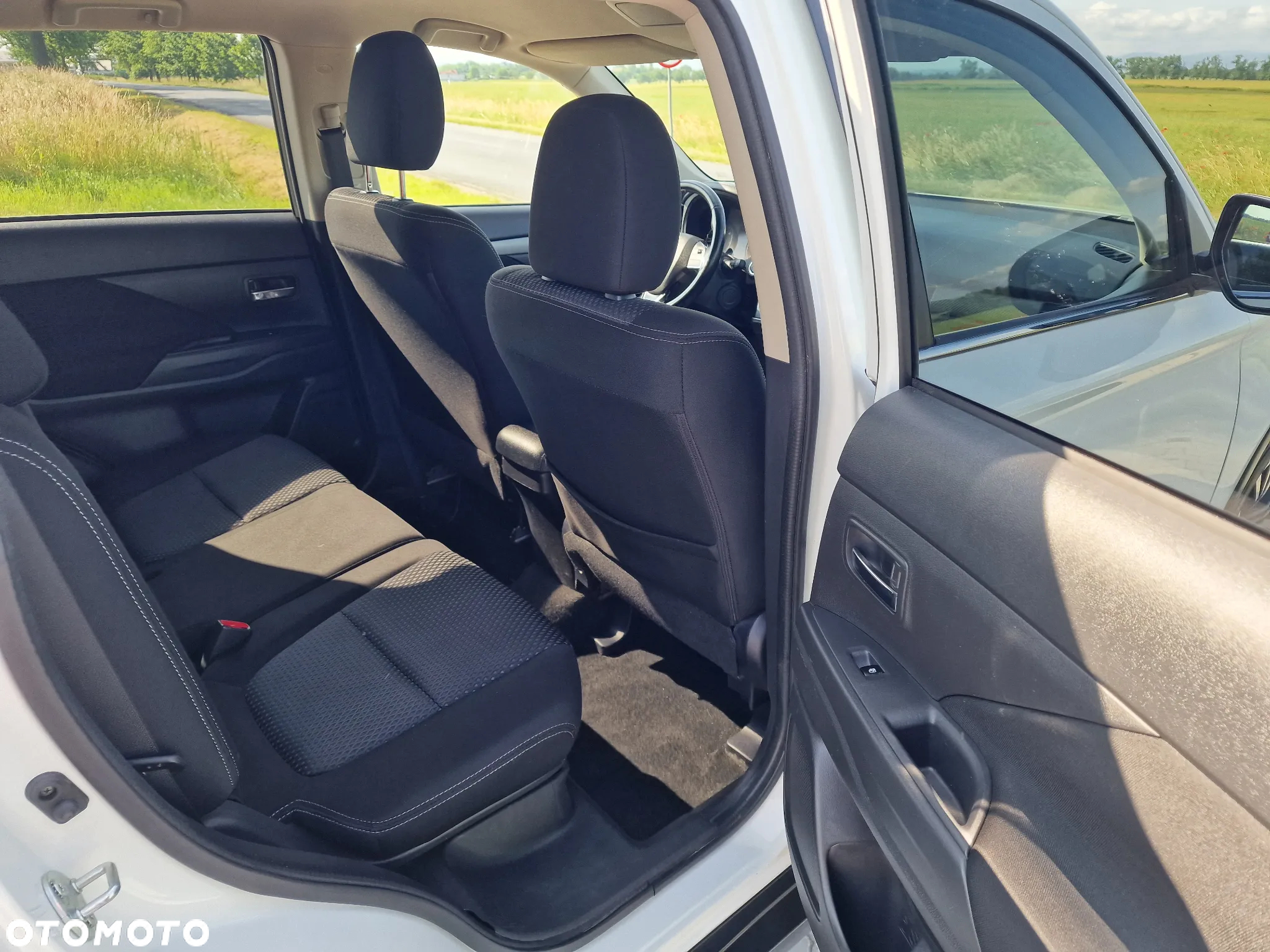 Mitsubishi Outlander 2.2 DID Intense + 4WD - 26