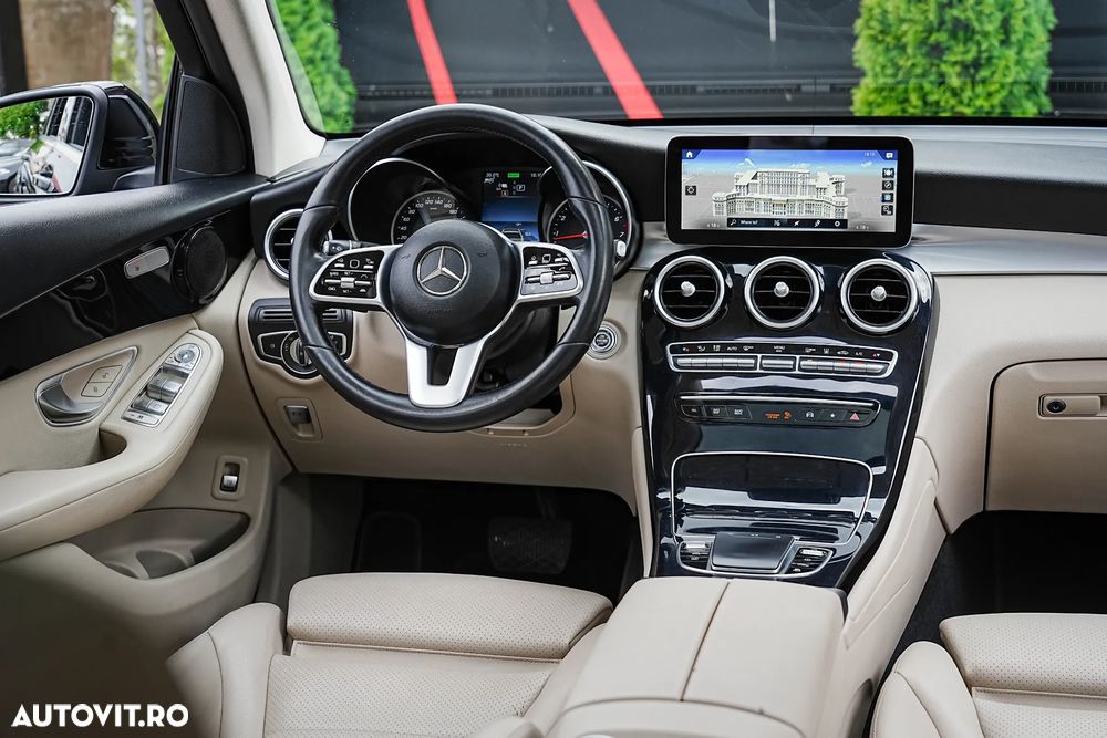 Mercedes-Benz GLC 300 e 4MATIC - 17
