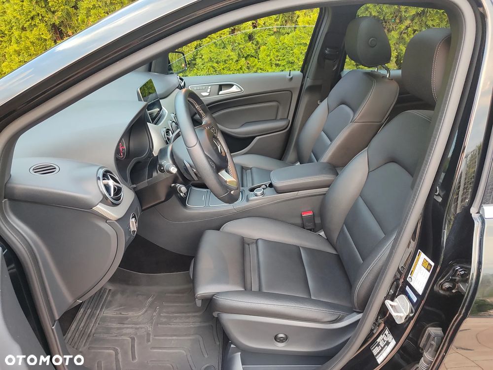 Mercedes-Benz Klasa B 250 4Matic 7G-DCT Edition - 12