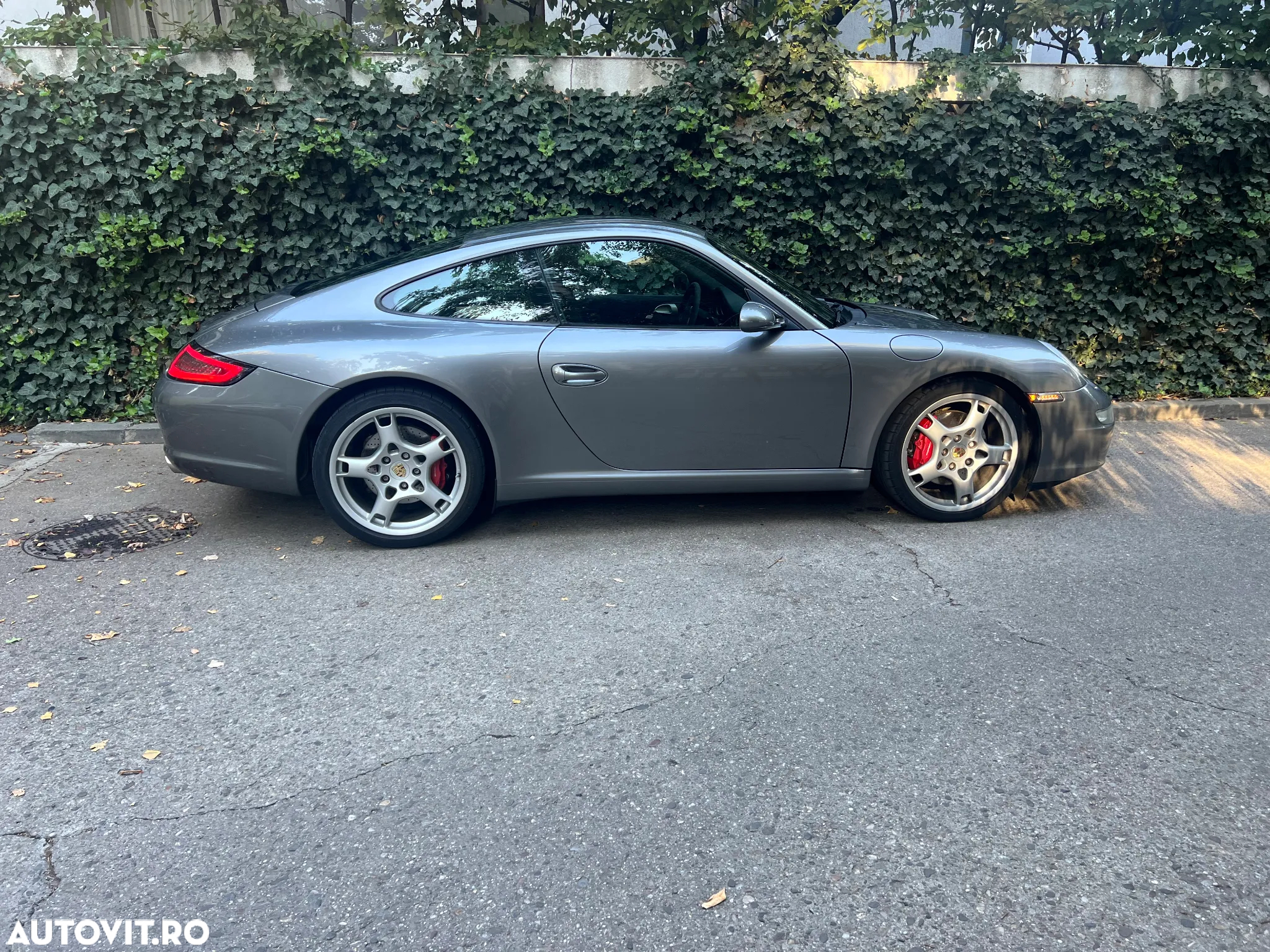 Porsche 911 Carrera S - 2