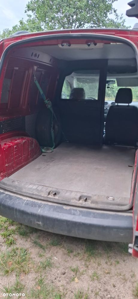 Volkswagen Caddy Trendline DSG - 4