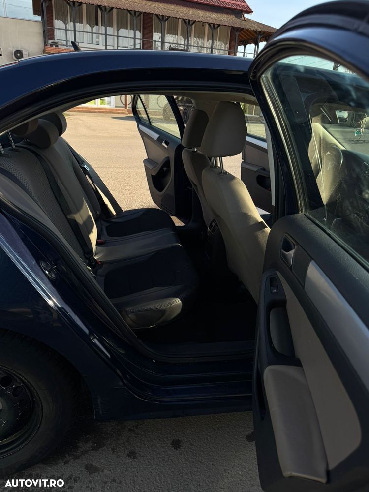 Volkswagen Jetta 2.0 FSI Comfortline Aut - 13