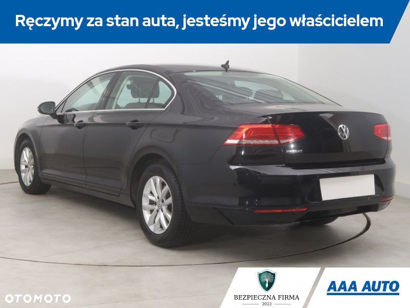 Volkswagen Passat - 6