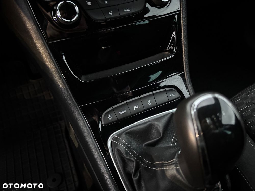 Opel Astra 1.6 BiTurbo D (CDTI) Start/Stop Dynamic - 15