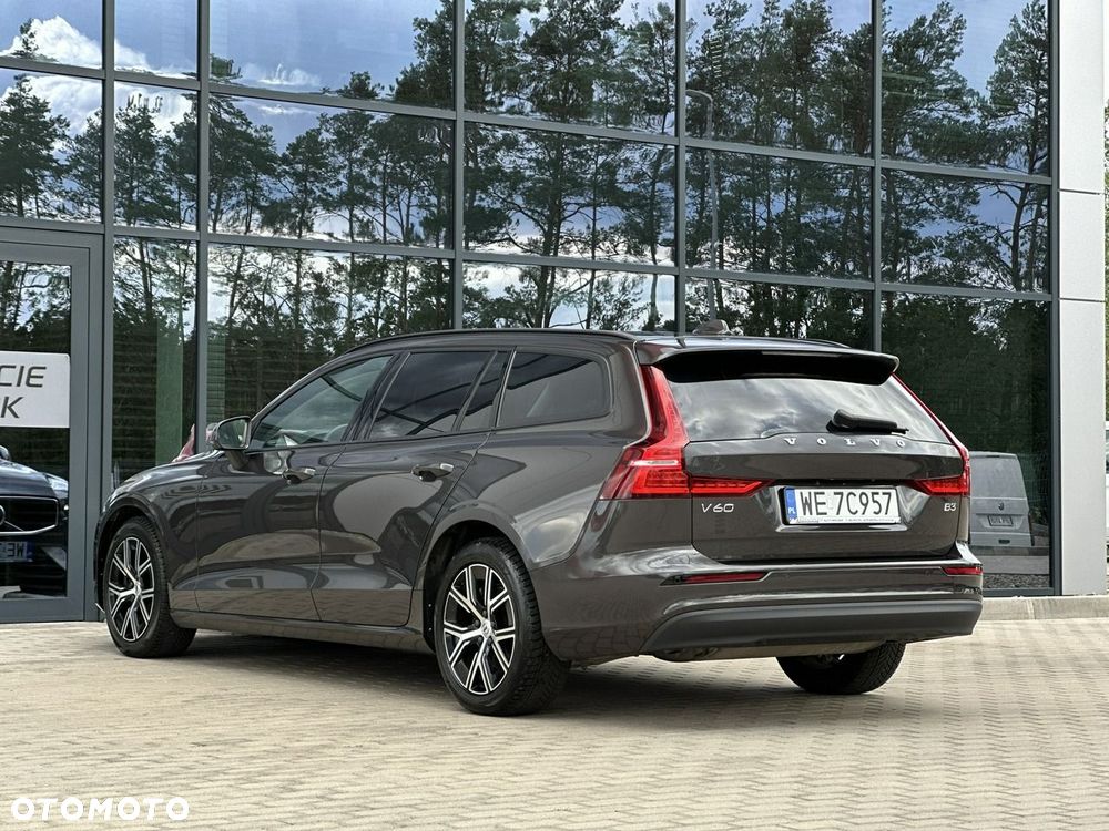Volvo V60 B3 B DKG Essential - 8