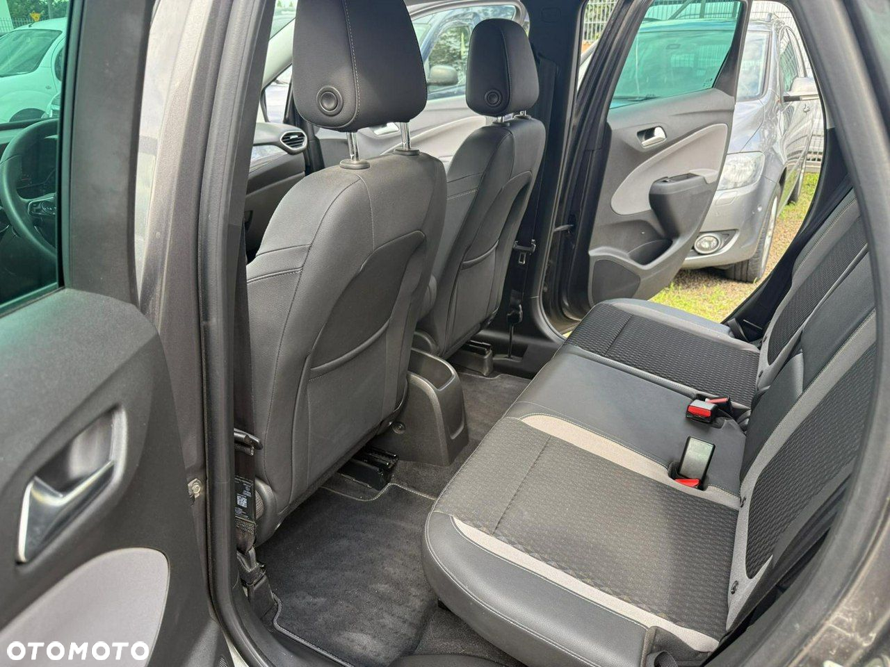 Opel Crossland X - 26