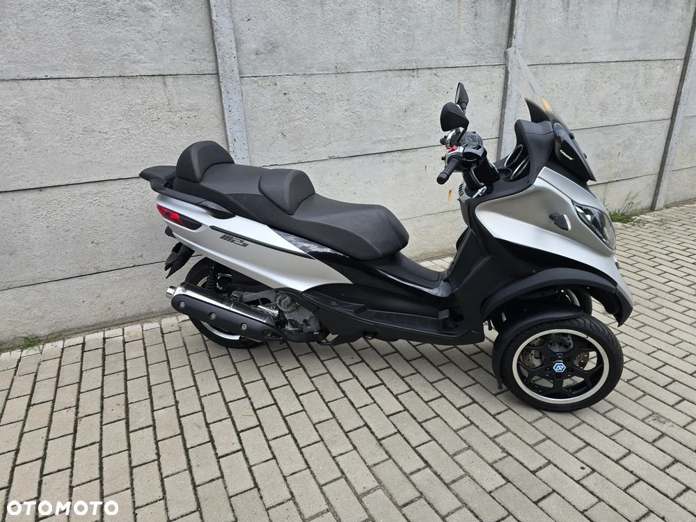 Piaggio MP-3 - 10