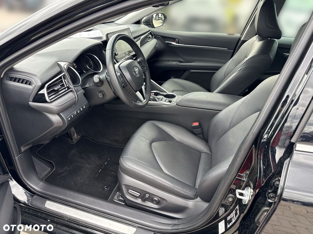 Toyota Camry 2.5 Hybrid Executive CVT - 12