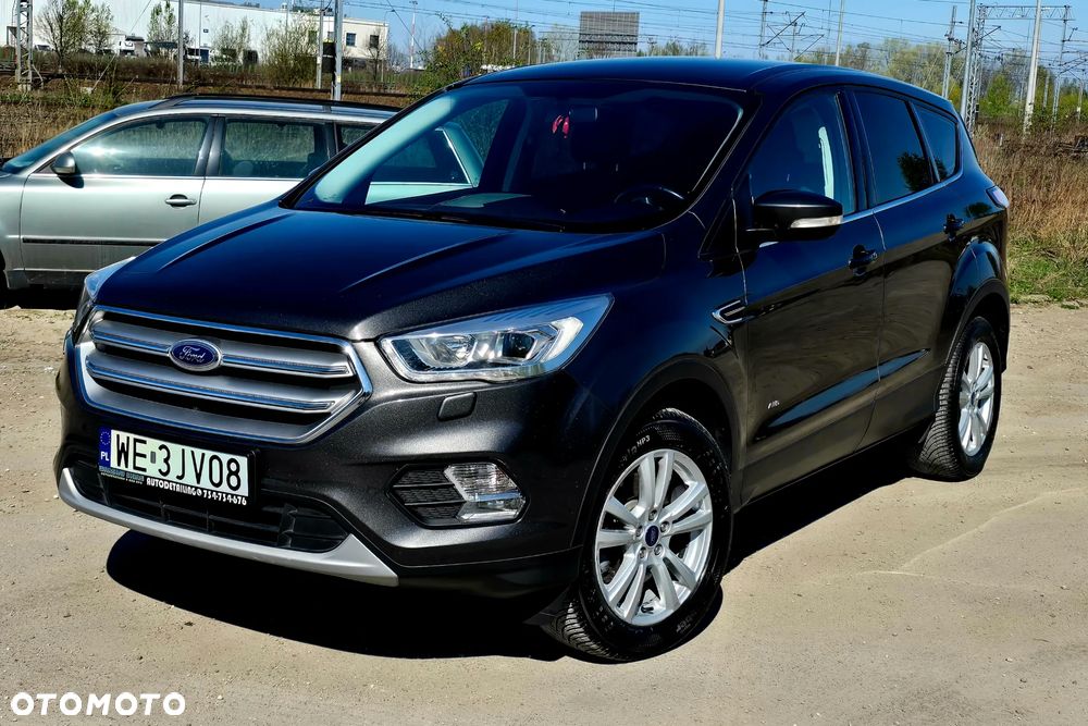 Ford Kuga - 1