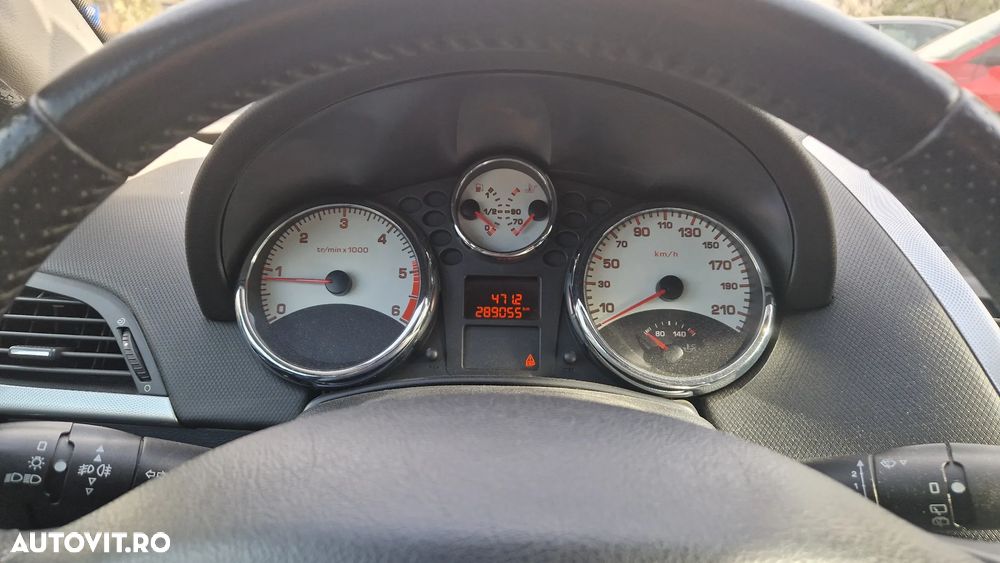 Peugeot 207 1.6HDI Sport - 12