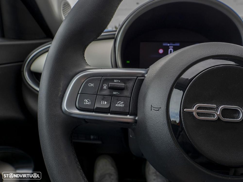 Fiat 600e 54 kWh La Prima - 37