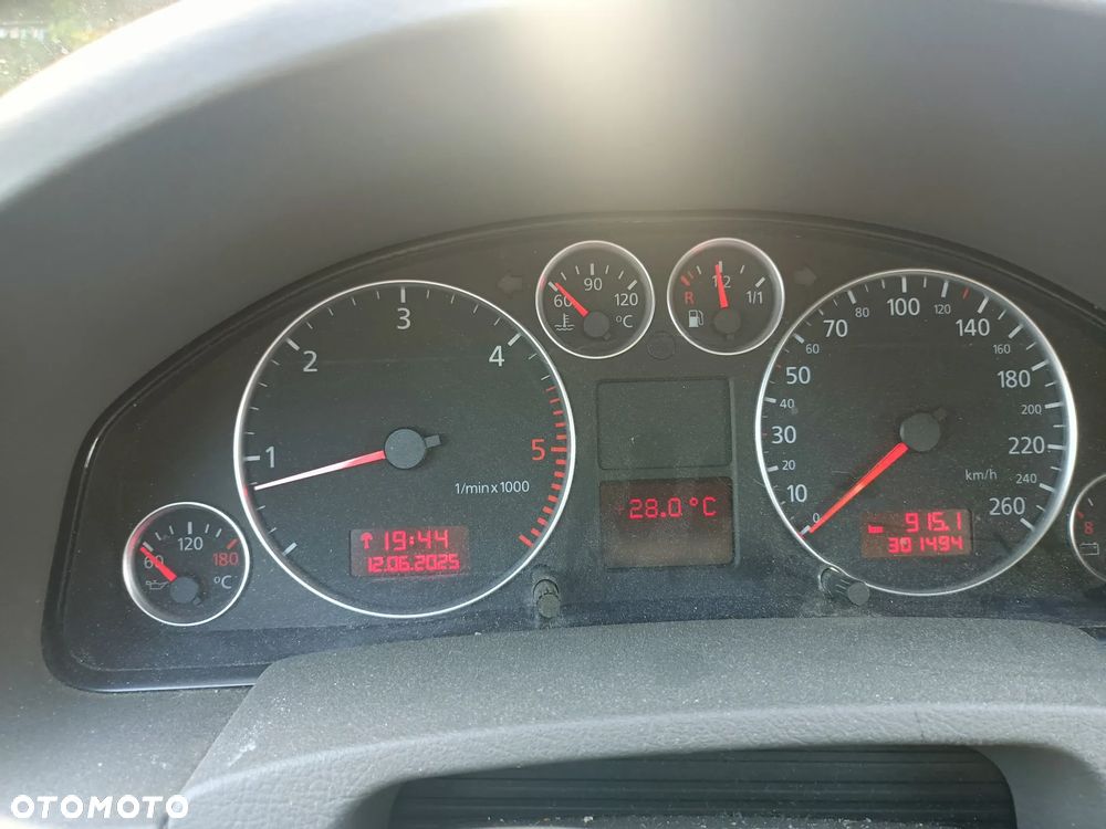 Audi A6 Avant 2.5 TDI - 7