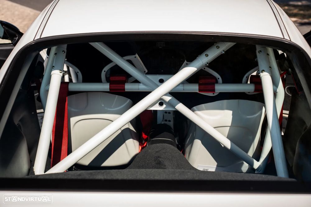 Porsche 911 (996) GT3 RS - 28