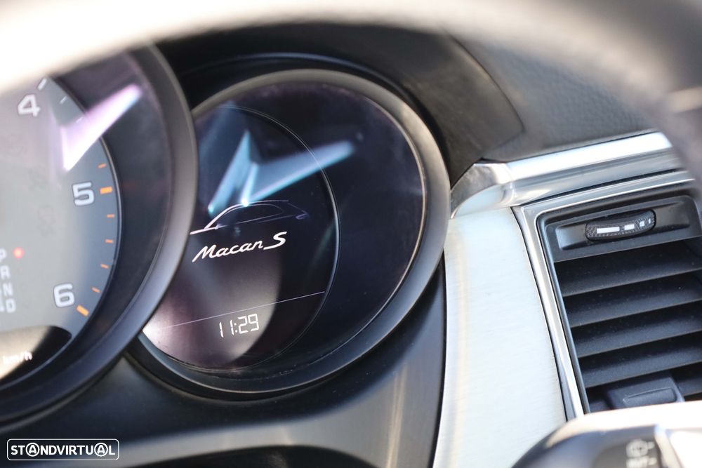 Porsche Macan S - 29
