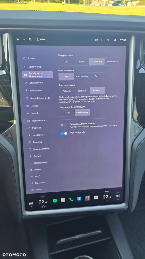 Tesla Model S - 27