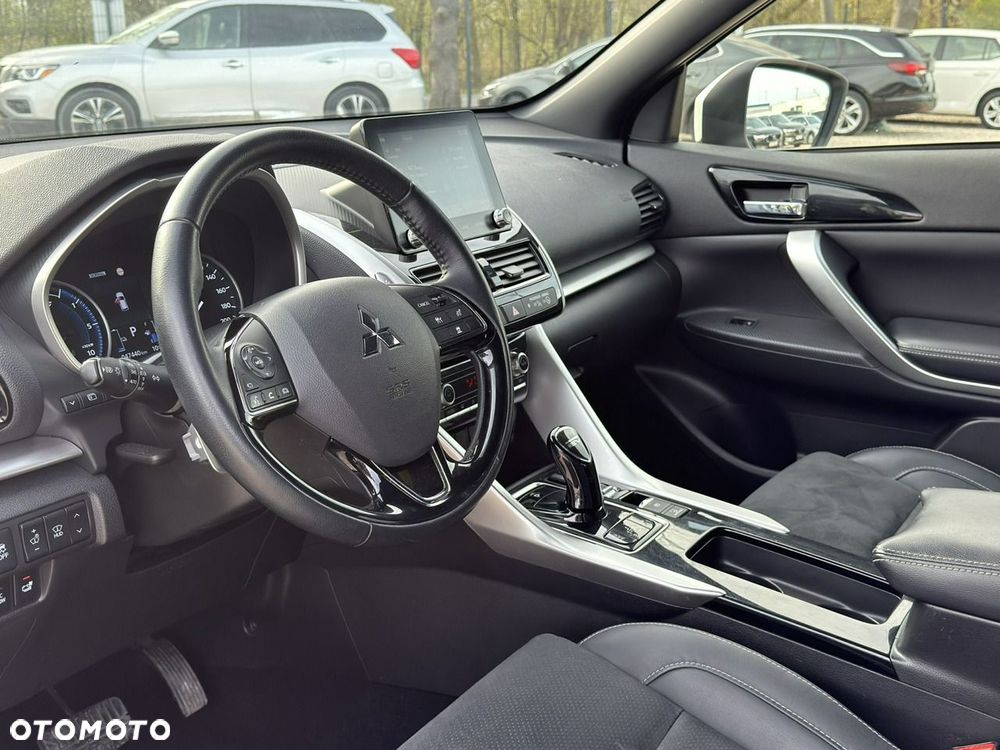 Mitsubishi Eclipse Cross - 12