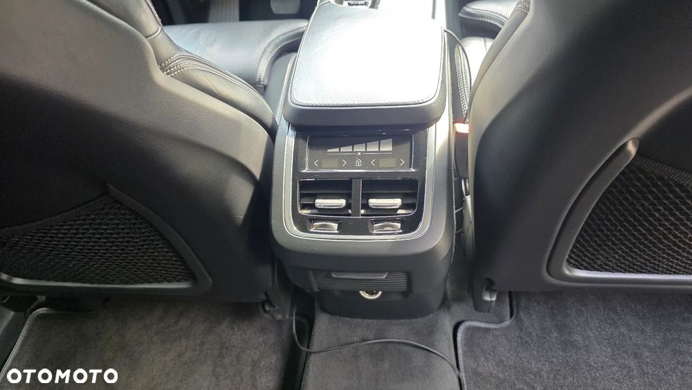 Volvo XC 90 D5 SCR AWD Inscription 7os - 20