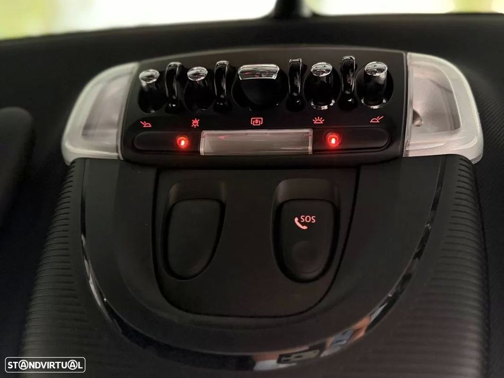 MINI 3 Portas John Cooper Works Aut. - 17